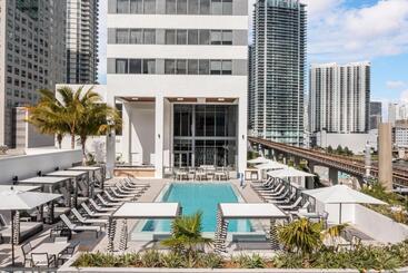 فندق Element Miami Brickell