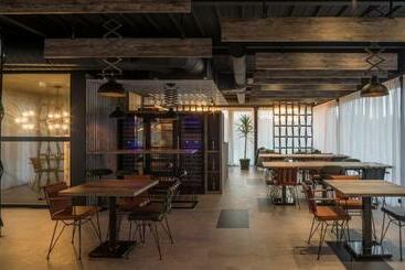 Joy 5 Hotel & Spa