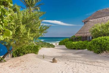 هتل Hemingway Romantic Ecoresort