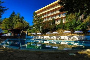 Vezhen Hotel   Free Parking