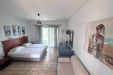 Bay Holiday Hotel & Spa