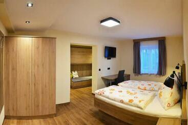 הוסטל Die Reinbachstube