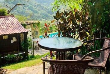هتل Quinta Los Cedros