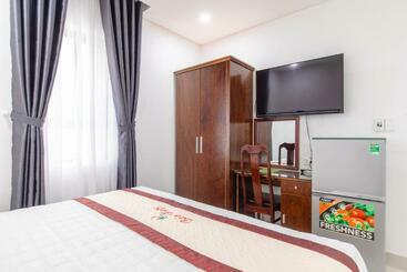 Bao Ngoc Hotel & Apt