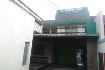 هتل Oyo 90766 Gardenia Boarding House