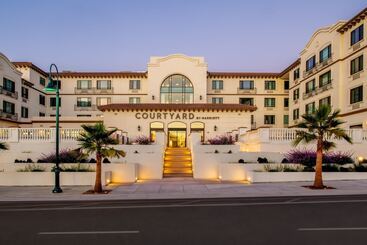 فندق Courtyard By Marriott Santa Cruz