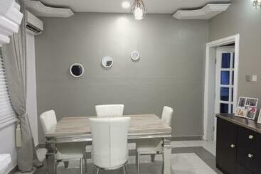 تختخواب و صبحانه E   Glisters Home