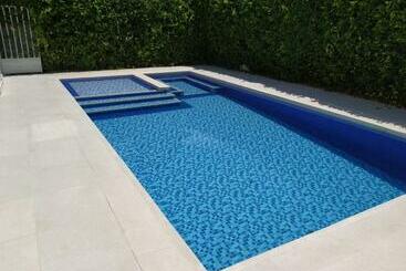 Preciosa Casa Con Piscina, Jacuzzi Y Bbq En Girardot - Girardot