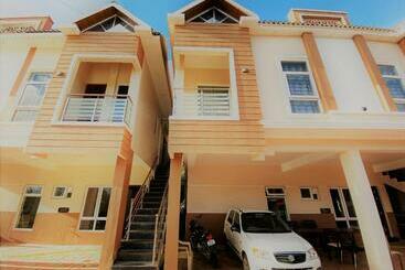 Avalon Stays  Ooty