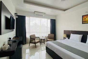 בית מלון כפרי Porvorim Regency Goa  By Bsg Absolute