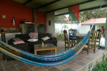 هاستل La Jungla Experience Lodgings   Vacation Home And Apartment