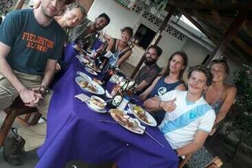 پانسیون Hostal La Cascada