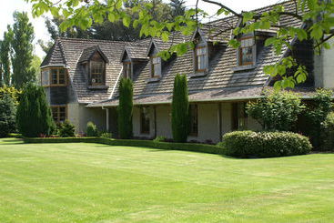 هتل Fyffe Country Lodge