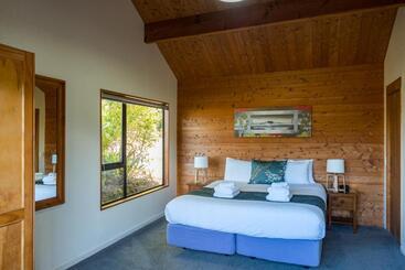 هتل Kimi Ora Eco Resort