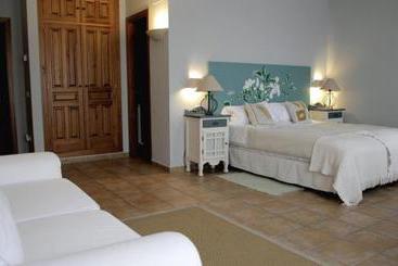 Hotel Rural Laureana Marcos