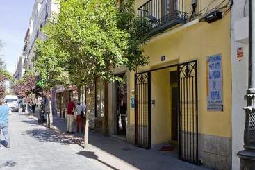 La Posada De Huertas   Hostel