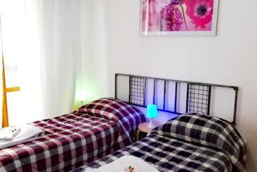 تختخواب و صبحانه Guesthouse Amici Miei