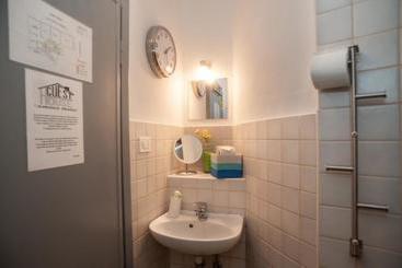 تختخواب و صبحانه Guesthouse Amici Miei