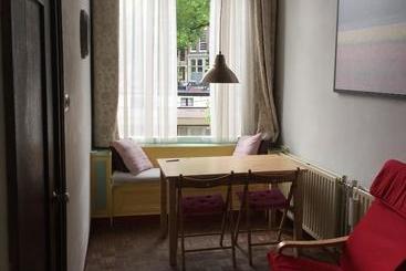 تختخواب و صبحانه Truelove Guesthouse