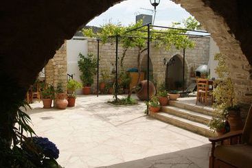 Kontoyiannis House