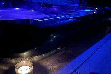 هتل La Suite Grenoble Spa Jacuzzi Et Sauna Privatif