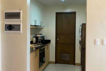 2 Br Corner Executive Suite At Lafayette Park Square Megaworld Blvd Unit 5h