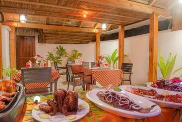 تختخواب و صبحانه Ocean Lilly Inn