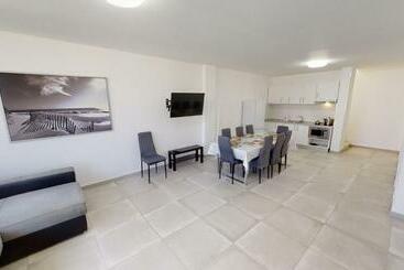 هاستل Habitaciones Triples Espaciosas Con Baños Privados En Maspalomas
