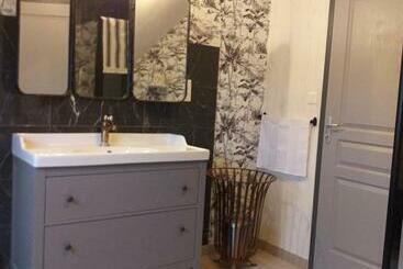 تختخواب و صبحانه 6bis Rue De La Boussaquiere St Broladre