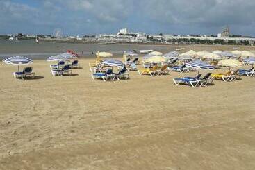 تختخواب و صبحانه Chambre D Hôte, Royan Plage, Petit Déjeuner Bio