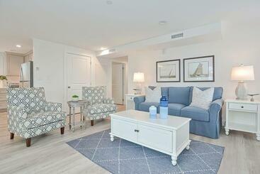 Harbourtown Suites On Plymouth Harbor