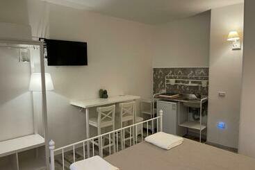 تختخواب و صبحانه Relais Medea