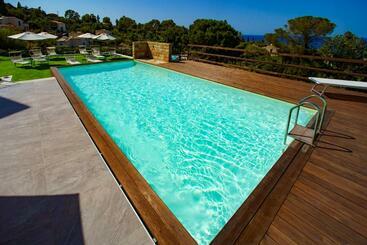 Pater Meus Suites