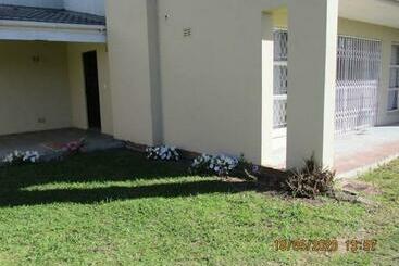 پانسیون Imimangaliso Guest House