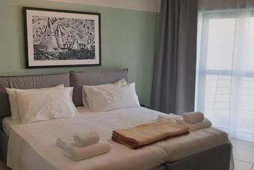 مسافرخانه Euro Guest House