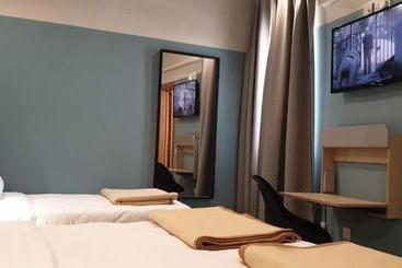مسافرخانه Euro Guest House