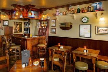 هتل The Wild Atlantic Lodge