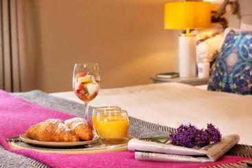 هتل The Wild Atlantic Lodge