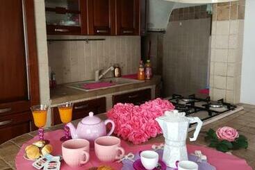 تختخواب و صبحانه La Casetta Di Priscilla