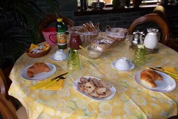 تختخواب و صبحانه Les Hirondelles