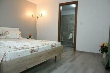 پانسیون Casa Din Sat