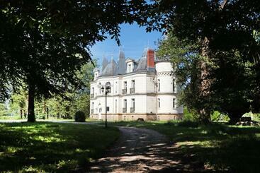 تختخواب و صبحانه Château D Escurat