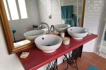 تختخواب و صبحانه Le 9 De Cour, Chambre Kiwi