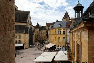 تختخواب و صبحانه Le Lys Dort Sarlat