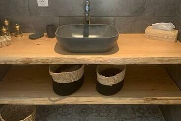 تختخواب و صبحانه Le Cabanon De Val