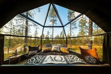 Aurora Queen Resort Igloos