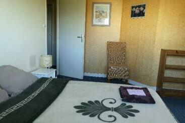 تختخواب و صبحانه Chambre Dans Maison Fleurie Et Calme
