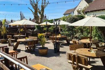 تختخواب و صبحانه The Foresters Arms