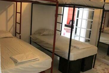 پانسیون Mini Hostal Cultural De Mazatlán