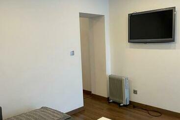 پانسیون Studio Privée Vesoul  Wifi,tv,clim,parking Gratuit